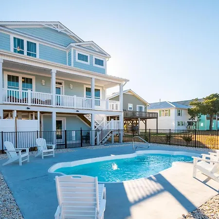 Long Call By Oak Island Accommodations